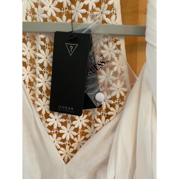 NWT Guess Women’s White Twisted Tank, Size 6 K224 - Picture 16 of 16